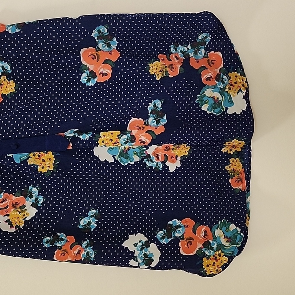 Modcloth Navy  Blue Floral V Neck  Tunic Sleeveless Cottagecore Top size  Medium - Picture 5 of 14